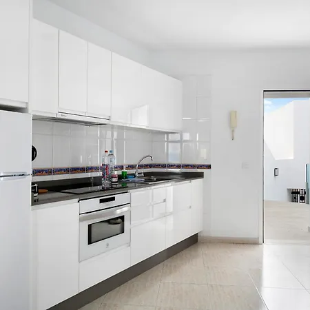 Callao 8 Apartment *